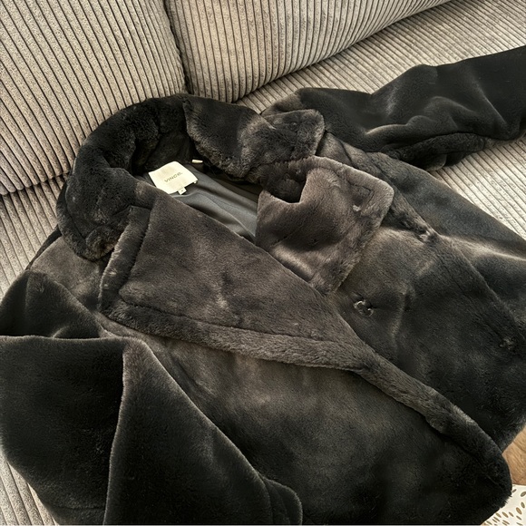 Vince fur jacket - Picture 2 of 3